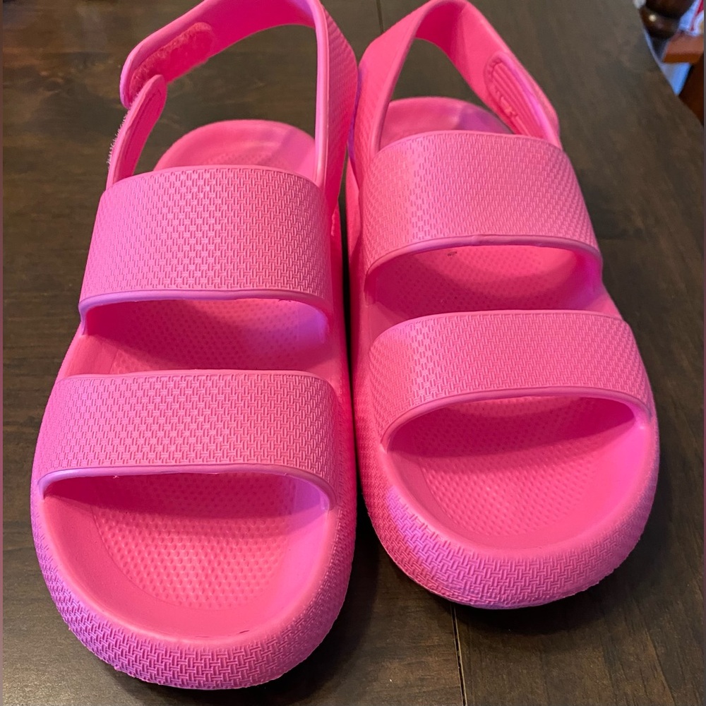 Fabkids Pink Casual Sandals for Summer women’s size 12.5.  NWOT - Picture 2 of 10